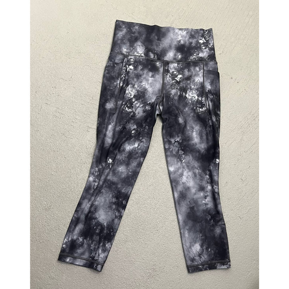 Athleta Salutation Stash Pocket II Supernova Capri Leggings Size S - Picture 3 of 7